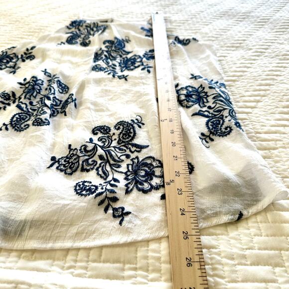 BCX Embroidered Halter Top Lined Blue White Size Medium - Picture 8 of 9